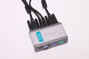 KVM Switch 2 Monitore